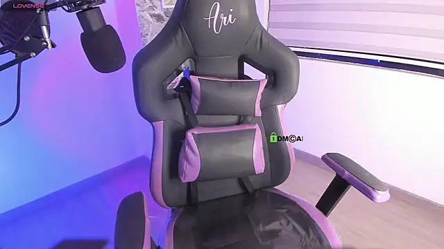 asheryn online show from March 22, 1:55 am