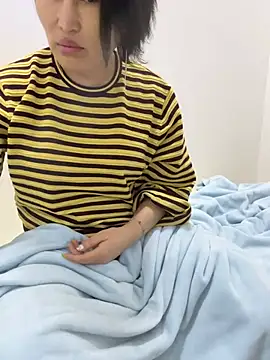 luckybaby666999 online show from May 18, 4:40 am