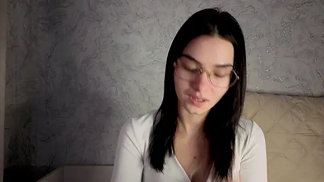 Laura Sunday online show from February 28, 7:30 am