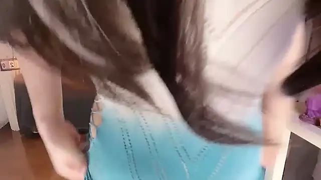 Nina-- online show from June 9, 8:14 am