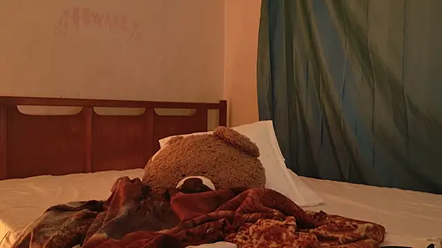 MoonLipsON- online show from May 26, 6:24 am