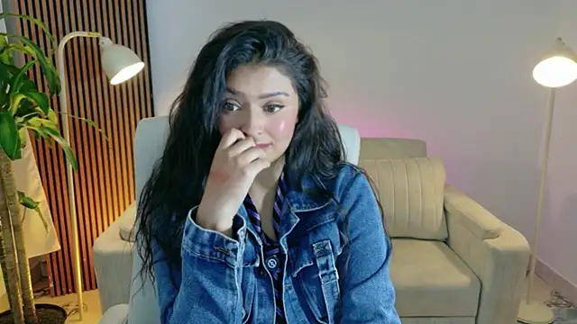 victoria   moon online show from April 30, 5:40 pm