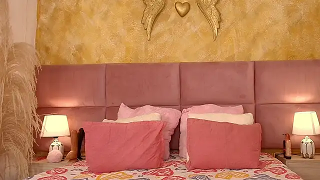 Zoe aitanaa online show from May 25, 11:53 am