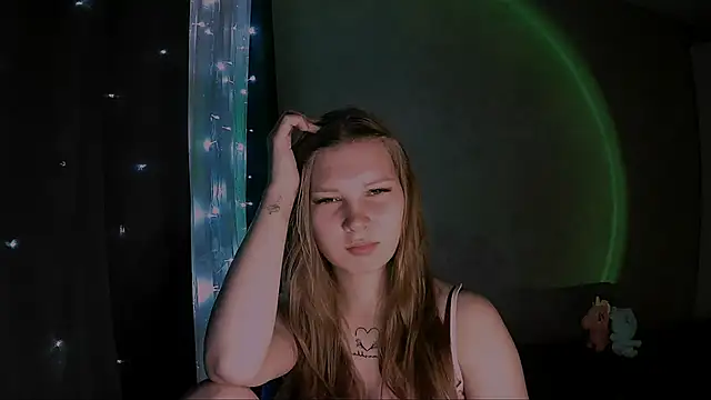 nelli lux  online show from December 17, 8:57 pm