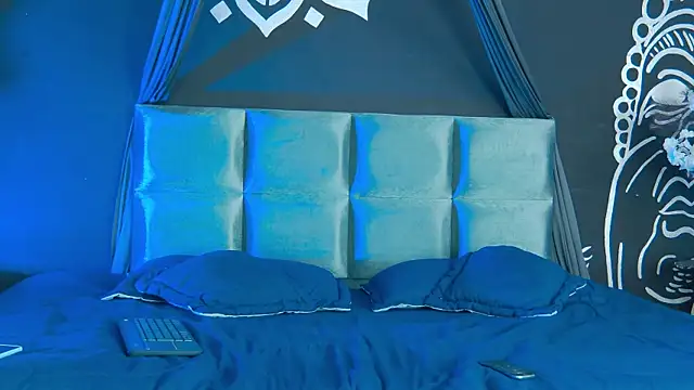 CamilleRosse online show from January 7, 8:23 pm