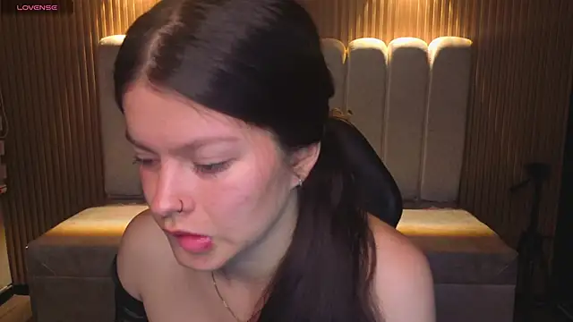 Sara valderrama  online show from December 19, 1:25 pm