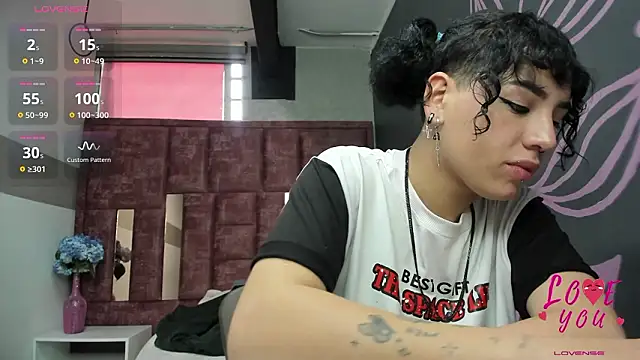 Kiara Fox   online show from February 27, 9:47 pm