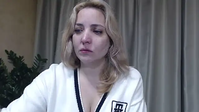 sweetpussy online show from December 4, 6:30 pm