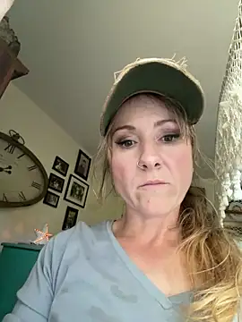 alluringpixie online show from May 10, 10:23 pm