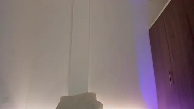 litle slut online show from July 4, 4:52 am