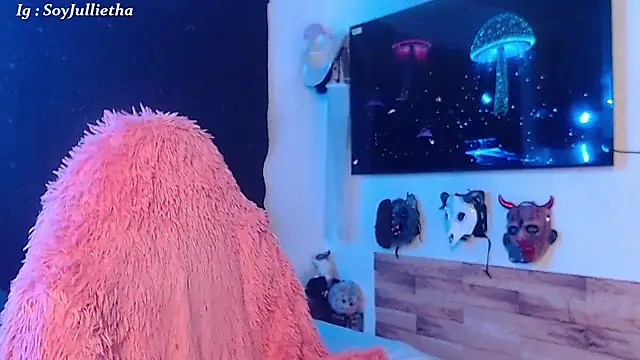 Julls420  online show from January 11, 7:13 am