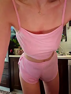 VIKS SECRET online show from February 24, 7:07 am