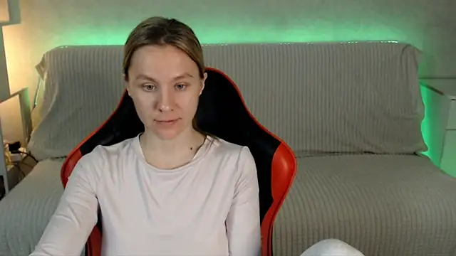 MiaBun1 online show from May 6, 3:10 am