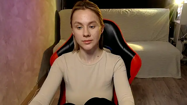 MiaBun1 online show from April 9, 6:19 am