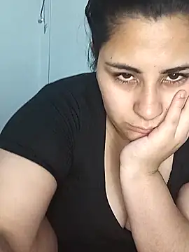 nina curby online show from December 14, 1:55 am