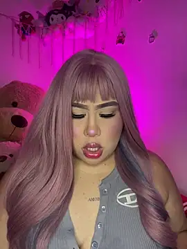 Mia Carters online show from March 11, 10:45 pm