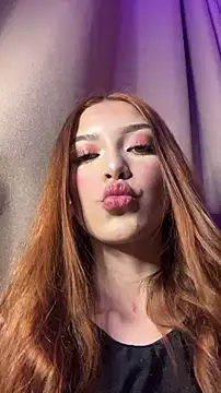HoneyWeebsss online show from April 30, 3:45 am