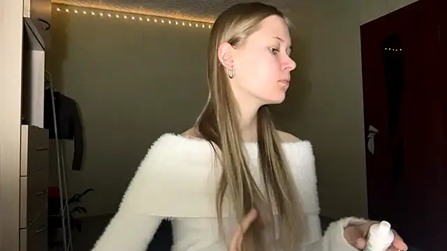 ZaidaSchwarten online show from January 12, 6:07 am