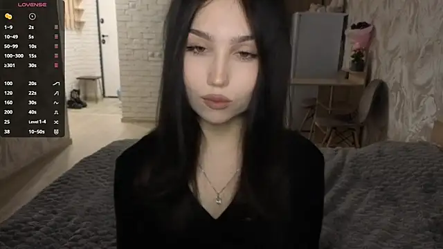 Qwami Amie online show from May 12, 4:13 pm