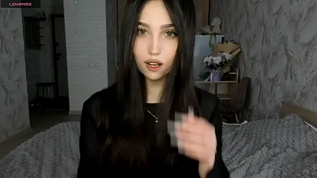 Qwami Amie online show from May 21, 10:35 am