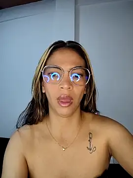 Evangeline Bonnet online show from March 28, 10:15 am