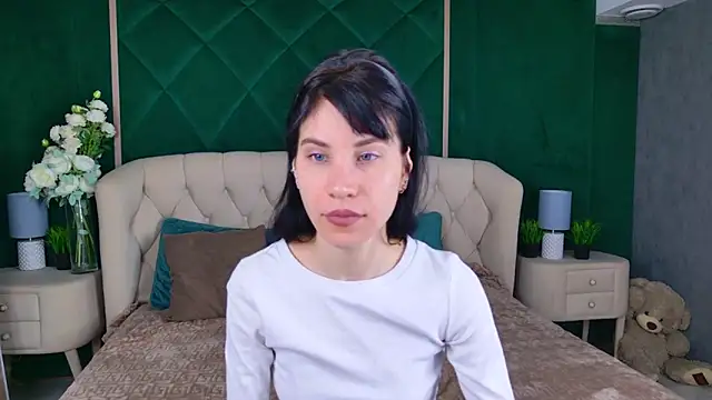 Dedra Dixon online show from March 17, 10:30 am