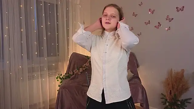 HazeElariel online show from March 23, 3:51 pm