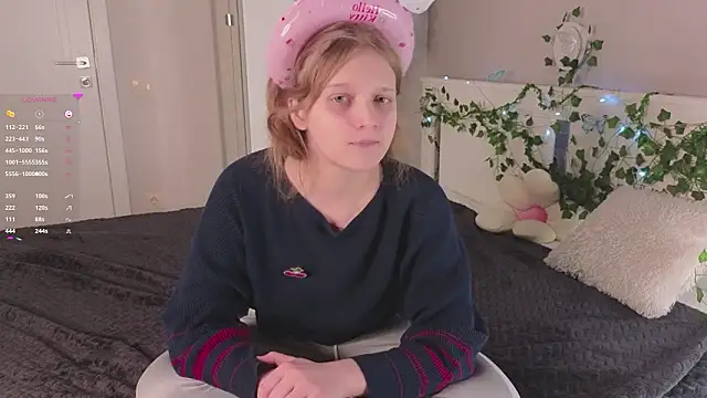 HazeElariel online show from March 25, 6:44 pm