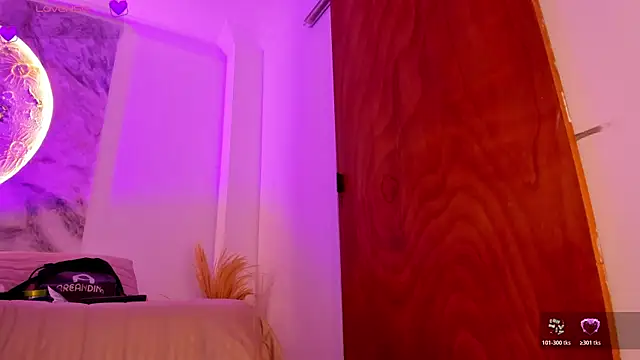 AriadnaLoren online show from June 26, 4:14 am