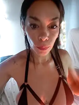 dulcemorela83 online show from February 9, 10:12 pm