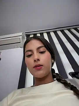 Valeria-escobar online show from May 8, 1:58 pm