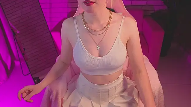 NoraCollins online show from January 6, 8:51 am