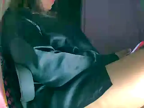 butterflyslay online show from December 13, 9:10 pm