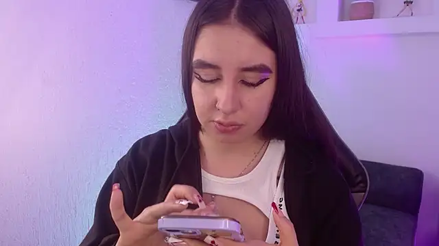 Cherylloviing  online show from January 8, 12:20 pm