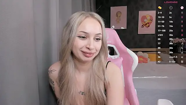 LanaMiracle online show from April 1, 8:15 am