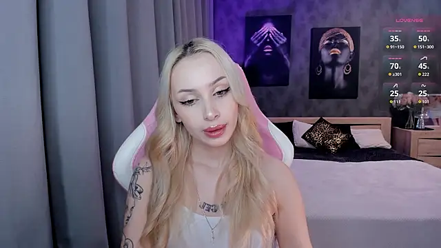 LanaMiracle online show from February 8, 4:16 am