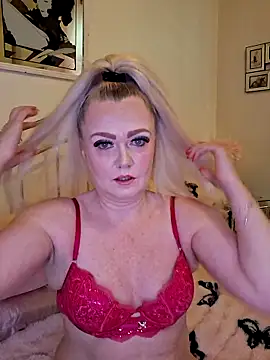 Maralyn-Moree online show from January 8, 10:08 am