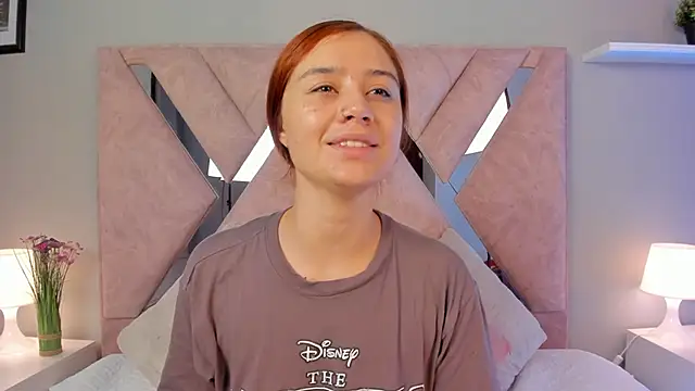 Amelia Saenz  online show from May 16, 9:03 pm