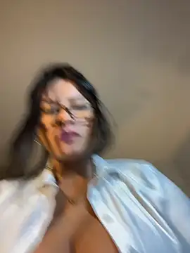 Lena-Williamss online show from May 5, 11:13 am