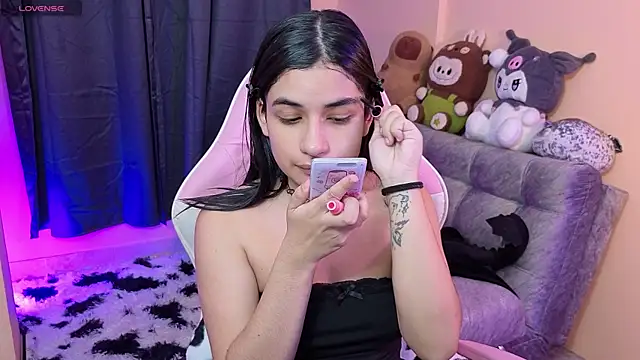 bonnieTaylor1 online show from May 24, 1:59 am