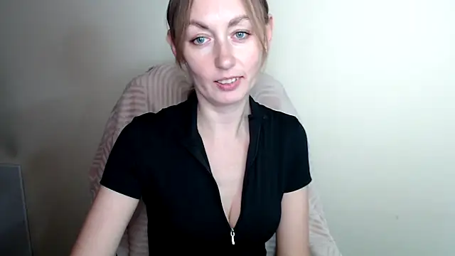 LiaSeass  online show from May 18, 12:55 pm