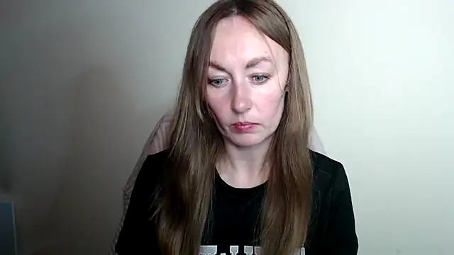 LiaSeass  online show from May 15, 11:35 am