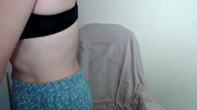 LiaSeass  online show from May 20, 12:24 pm