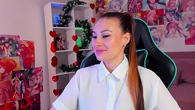 NoraFoxes online show from December 17, 6:23 pm