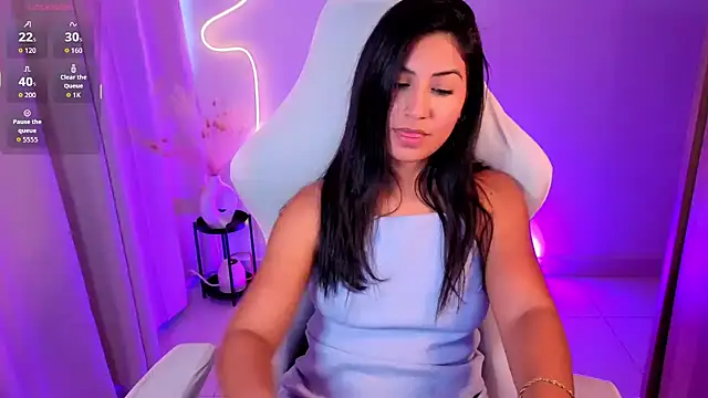 chloebum  online show from March 6, 4:24 pm