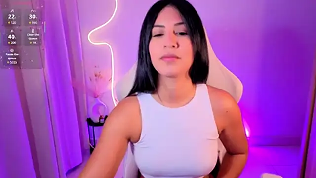 chloebum  online show from March 8, 11:03 am