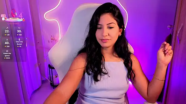 chloebum  online show from March 27, 11:00 am