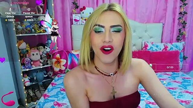 Snapshot of golden_girl01 chatting on September 12, 9:33 pm golden girl01 online show from September 12, 9:33 pm