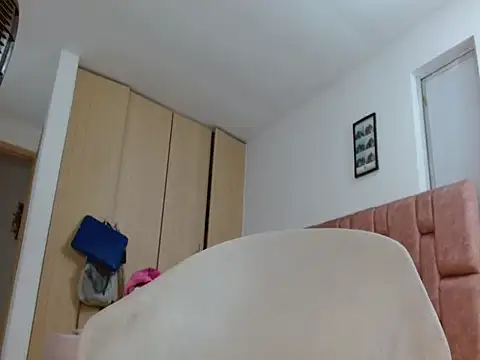 vanessa hot69  online show from February 3, 6:51 am