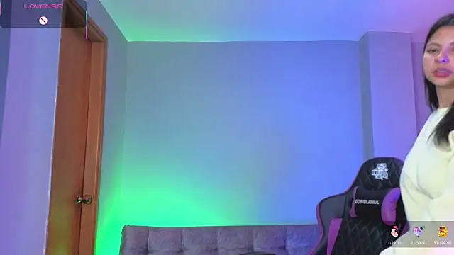 melanimorgan1 online show from May 4, 3:21 am